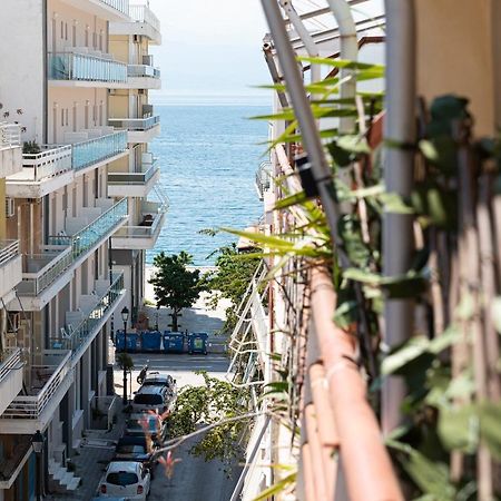 Loutraki Apartment Greek Open House Exterior photo